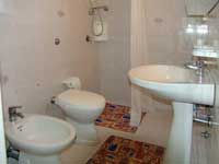 Bagno con doccia