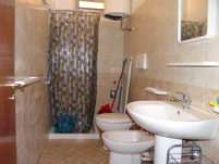 Bagno con doccia