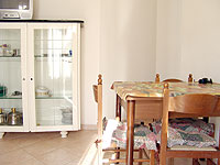 Appartamento al centro di Otranto - tavolo cucina